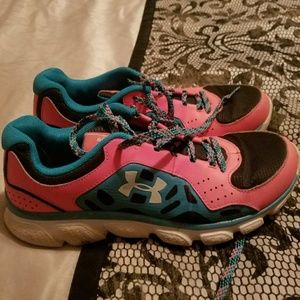 Under Armour tennis shoes